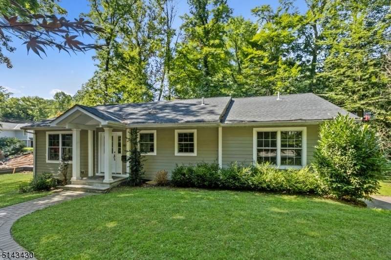282 Glen Ave - Photo 1