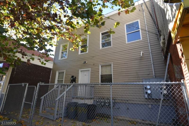 109 N Main St - Photo 1