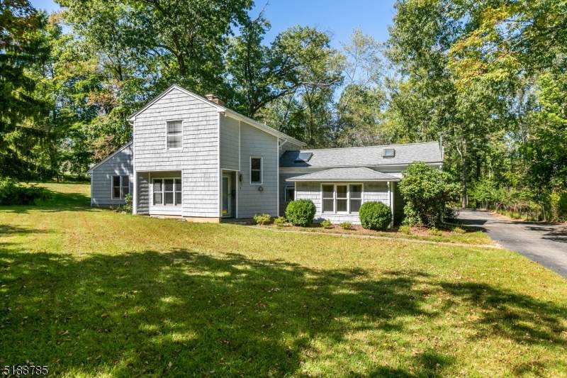 4 Valley View Drive - Photo 1