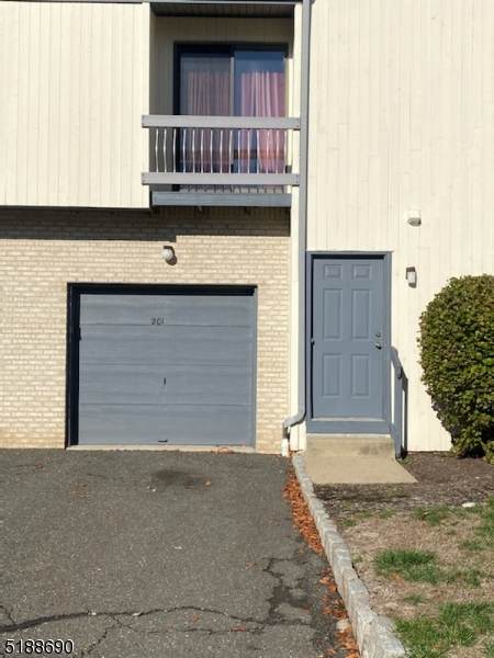 201 Locust Ln - Photo 1