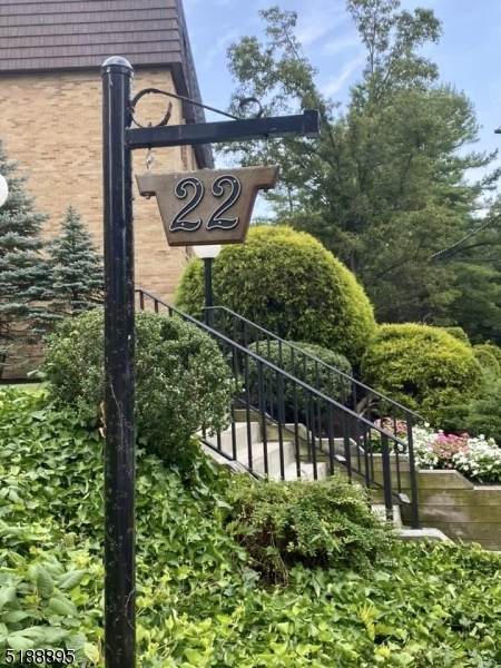 22 Riverside Dr - Photo 1