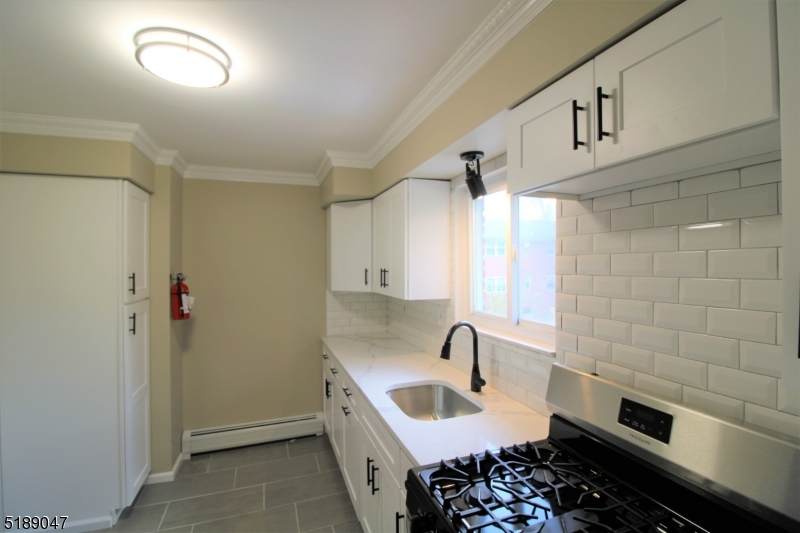 180 Littleton Rd - Photo 1
