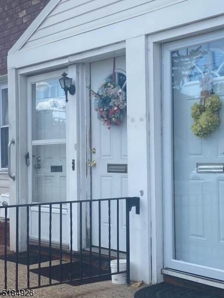 30 Gramercy Gdns - Photo 1