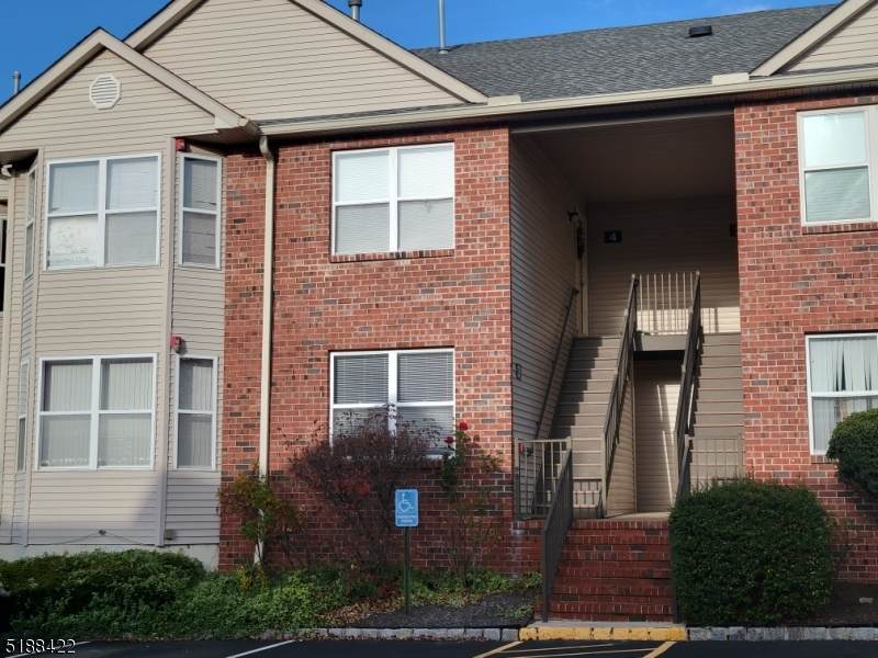 4 Jennifer Dr - Photo 1