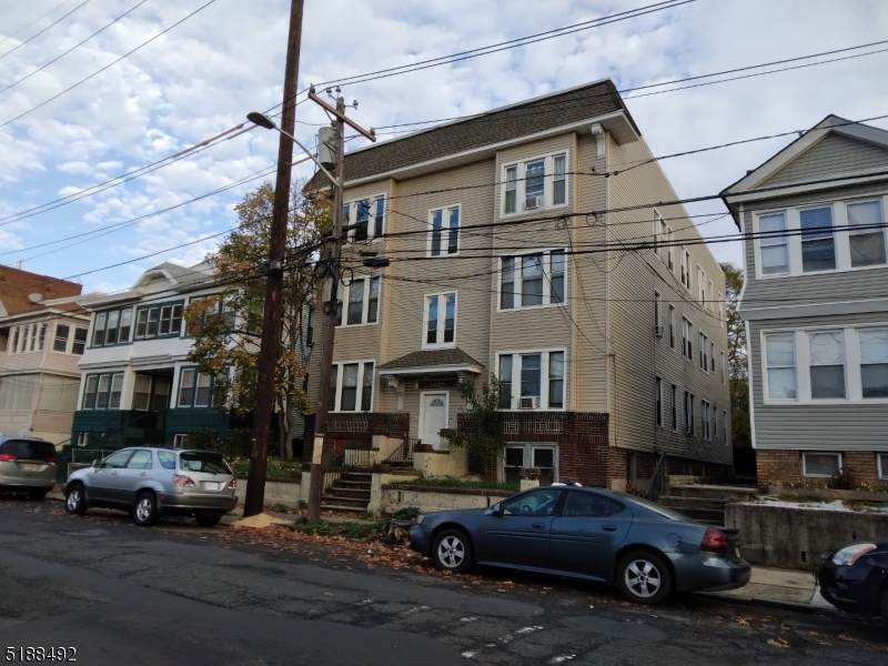 158 Clinton Pl - Photo 1