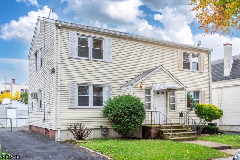1311 Avy St - Photo 1
