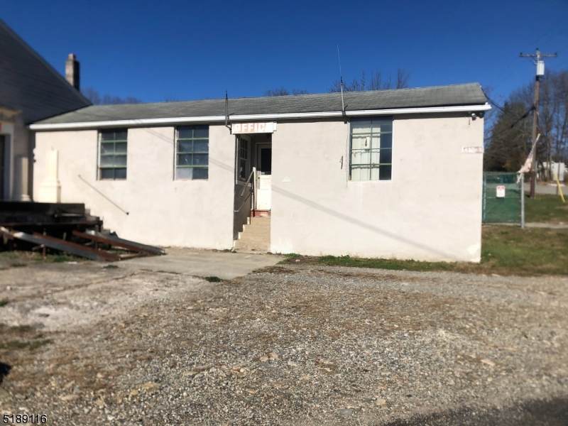 25 Paradise Rd - Photo 1