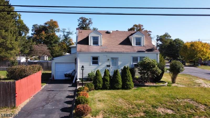 836 W 2Nd St - Photo 1