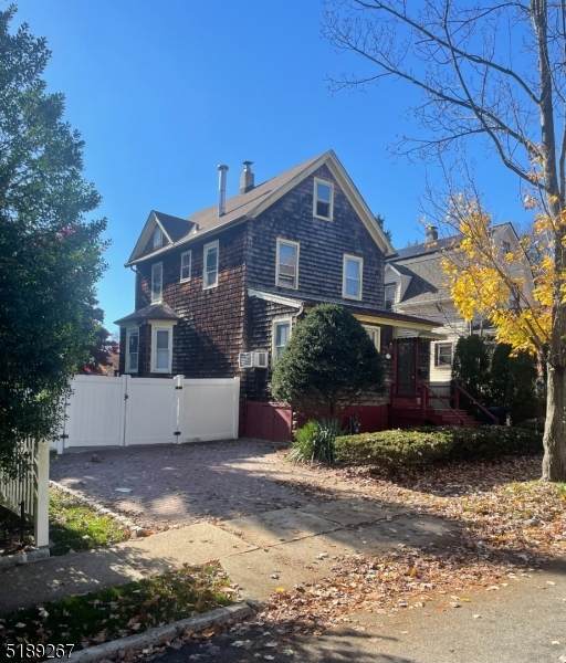 170 Washington Pl - Photo 1