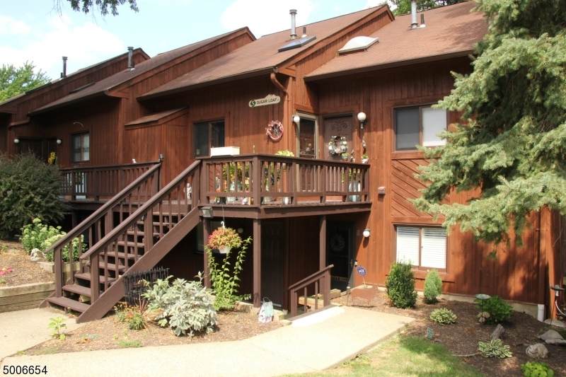 5 Sugar Loaf Ct - Photo 1