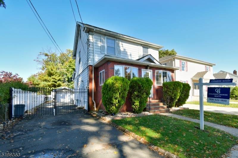 1210 Wildwood Ter - Photo 1