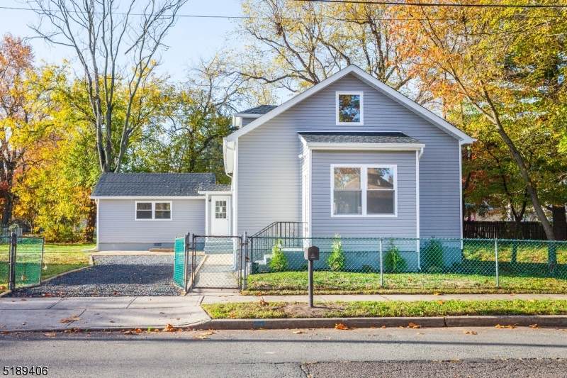 659 Hunt Ave - Photo 1