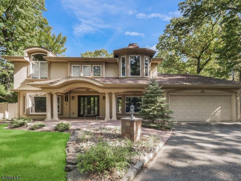 155 Summit Ave - Photo 1