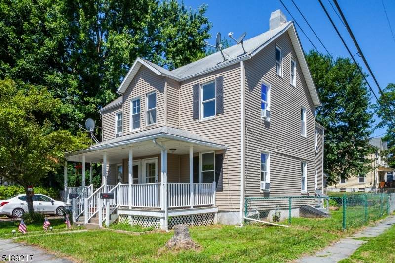 44 W Warren St - Photo 1