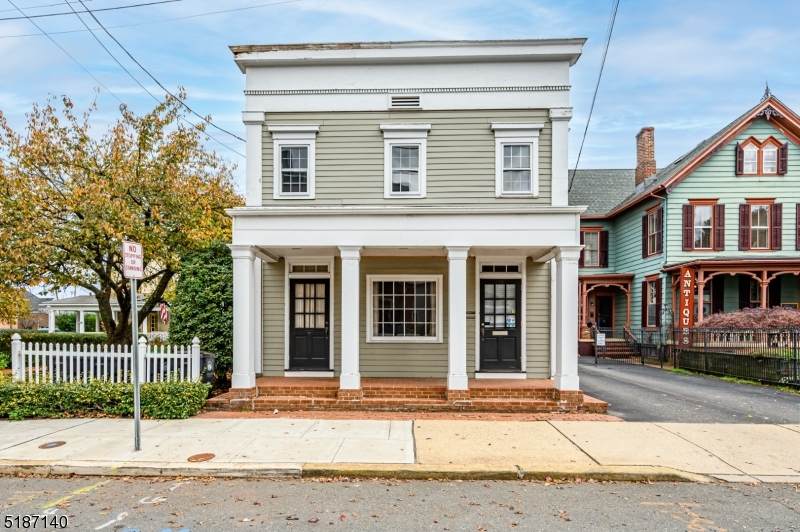 130 Main St - Photo 1