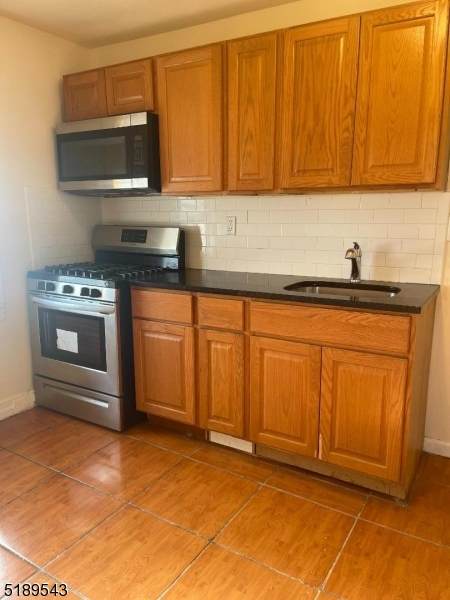 14 Wainwright St - Photo 1