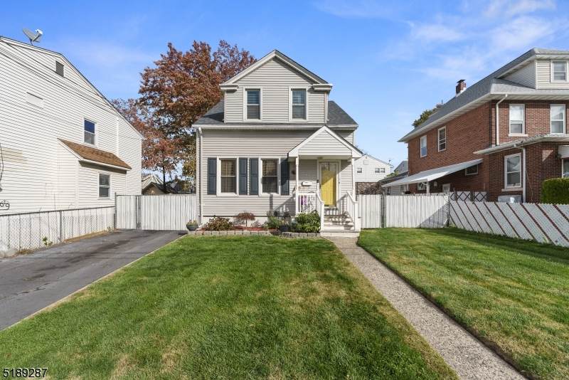 21 Sterling St - Photo 1