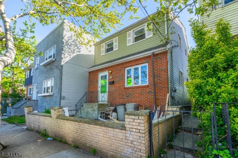 293 Clendenny Ave - Photo 1