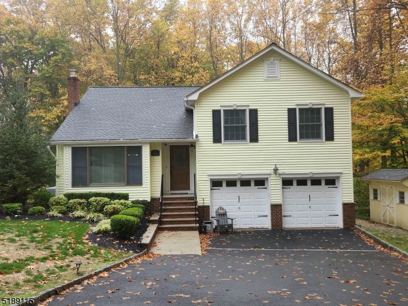 7 Martha Dr - Photo 1