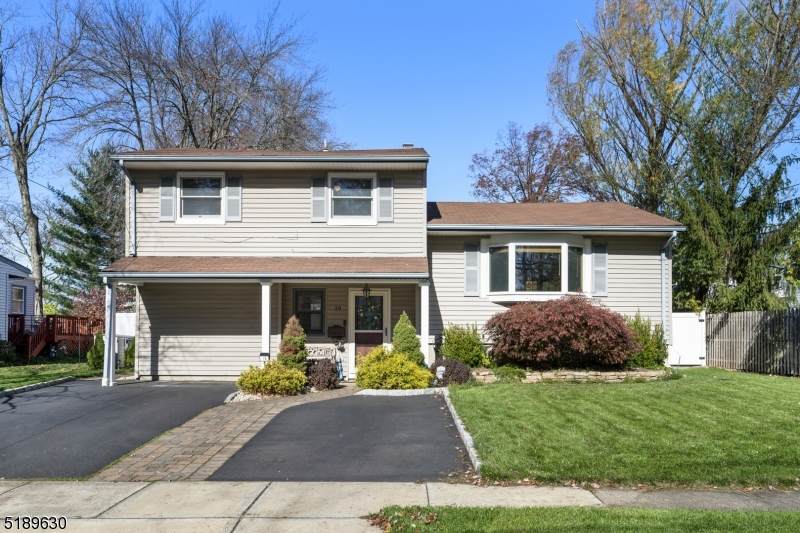 19 Desser Pl - Photo 1