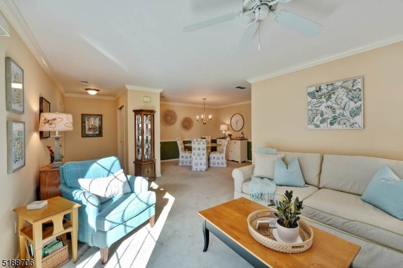 32 Commonwealth Dr - Photo 1