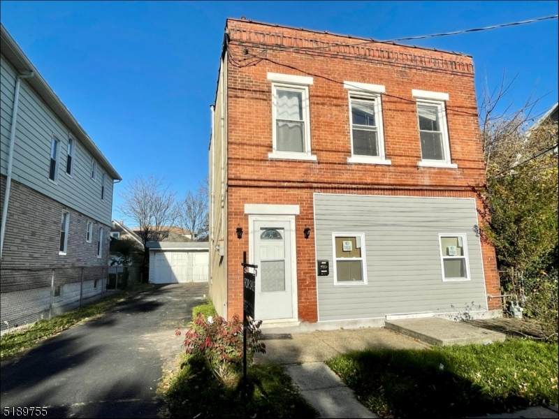 1010 Roselle St - Photo 1