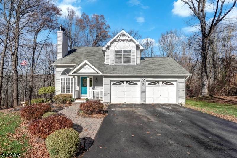15 Maple Pl - Photo 1