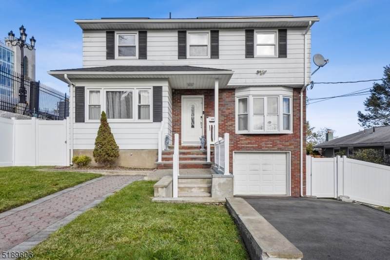 318 Berkshire Ave - Photo 1