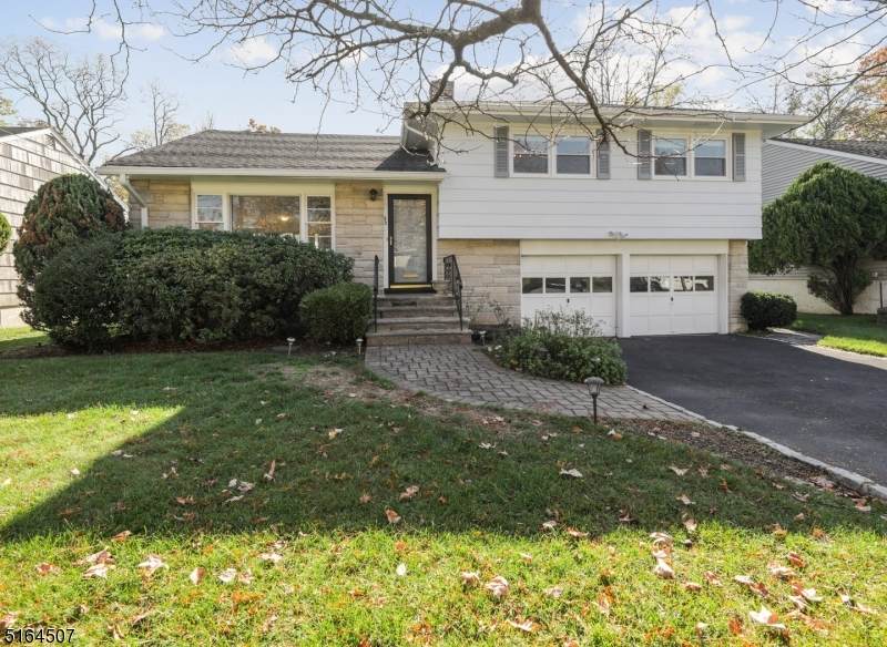 22 Haran Cir - Photo 1