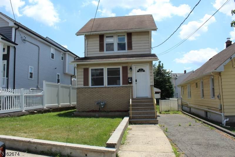 438 Wilson Ave - Photo 1