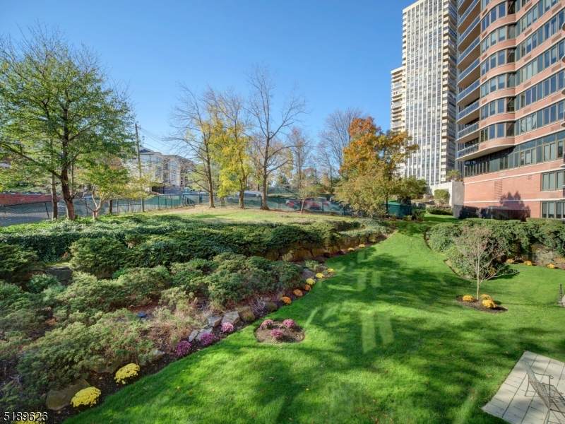 100 Carlyle Drive-Cs02h - Photo 1