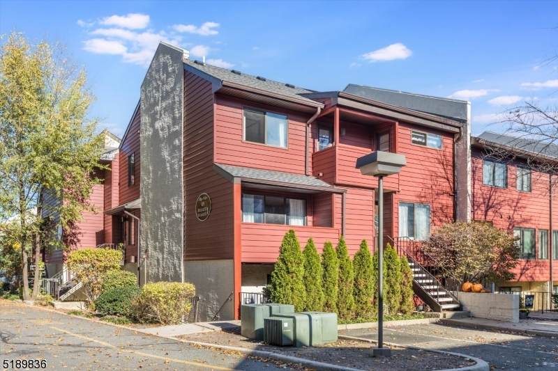 105 River Rd - Photo 1