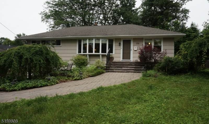 156 Park Ave - Photo 1