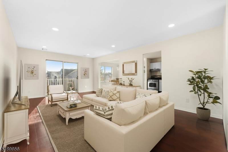 18 Joseph Dr - Photo 1