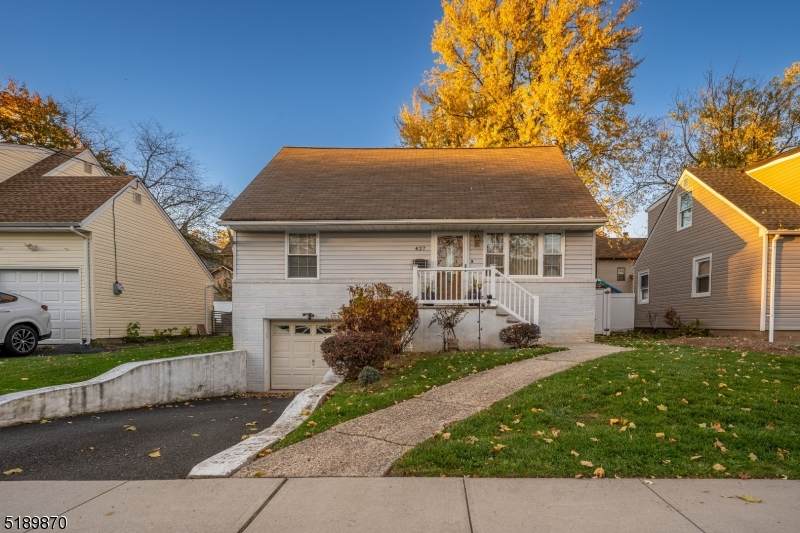 427 E 4th Ave - Photo 1