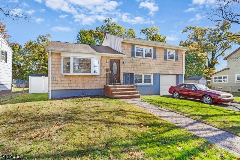 32 Freeman Pl - Photo 1