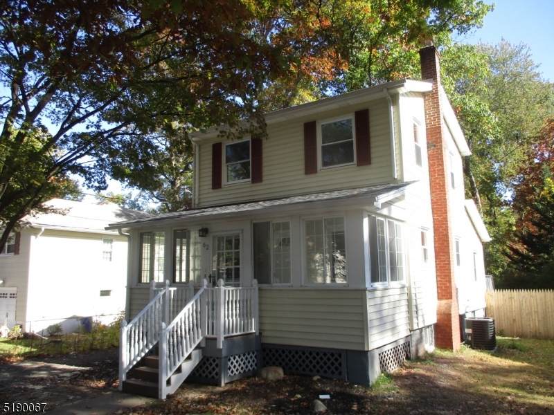 62 Maple Ave - Photo 1