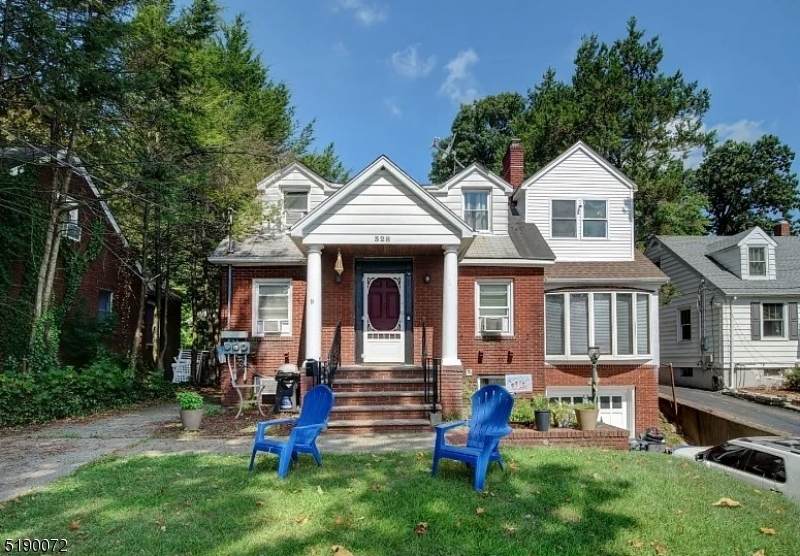 328 Mount Prospect Ave - Photo 1