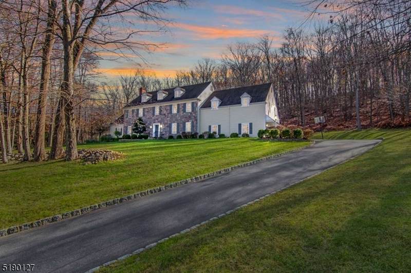 4 Shenandoah Ct - Photo 1