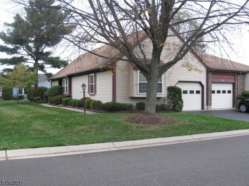 5 Ethan Allen Dr - Photo 1