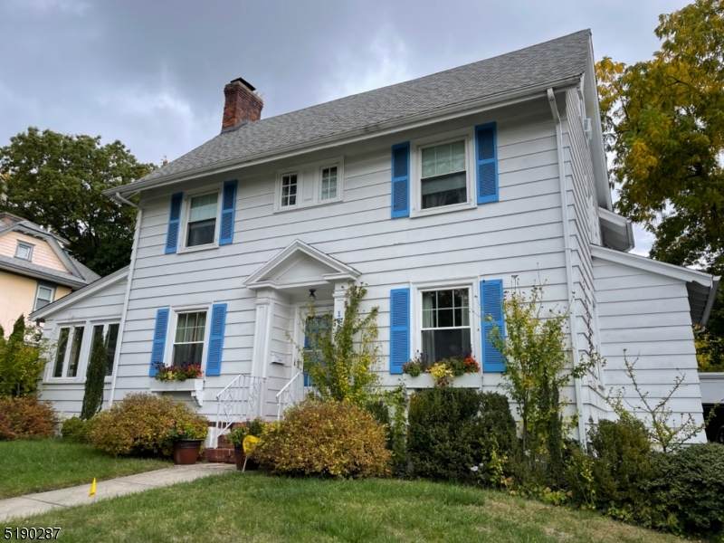160 Chestnut St - Photo 1