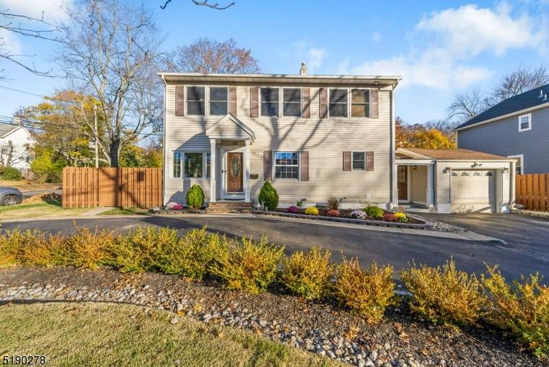 50 Washington Ct - Photo 1