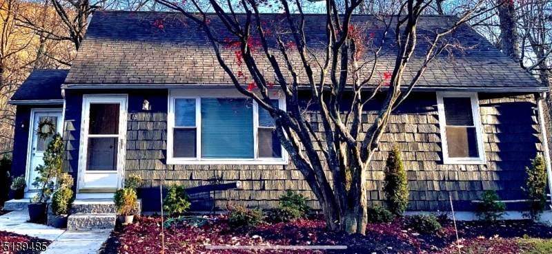 18 Tamarack Rd - Photo 1