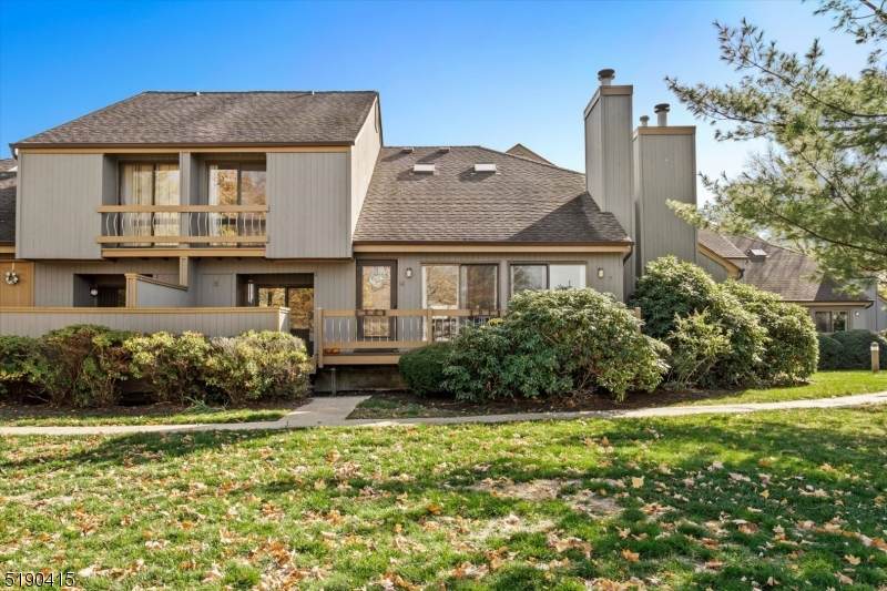 10 Chestnut Ct - Photo 1