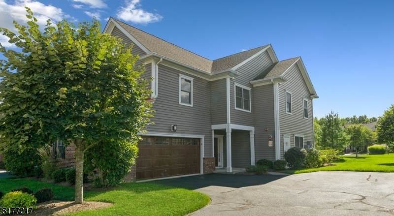 10 Whitney Farm Pl - Photo 1
