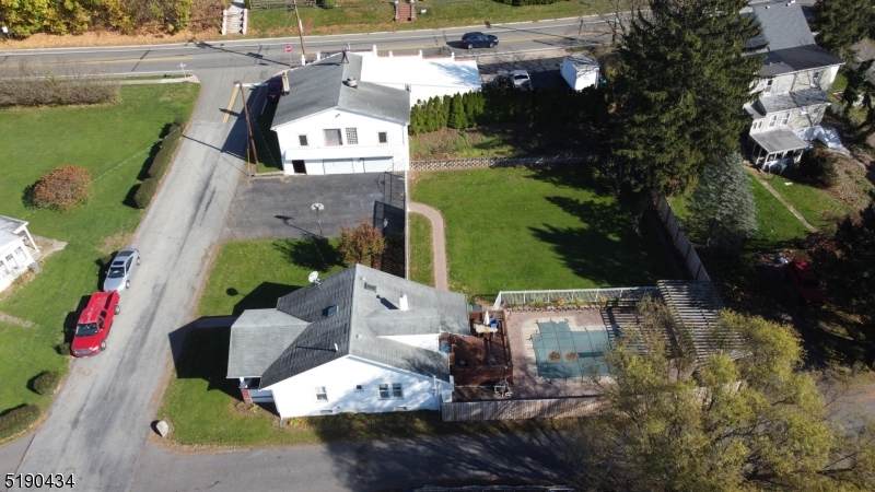 7 Sinclair Ave - Photo 1