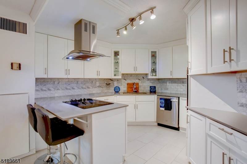 222 Harmon Cove Tower - Photo 1