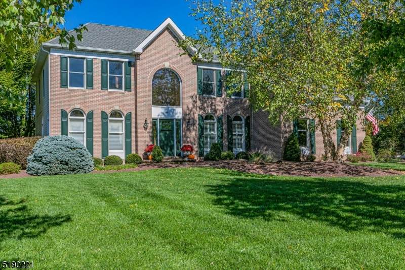 46 Saxon Way - Photo 1