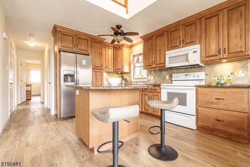 12 Ravine Rd - Photo 1