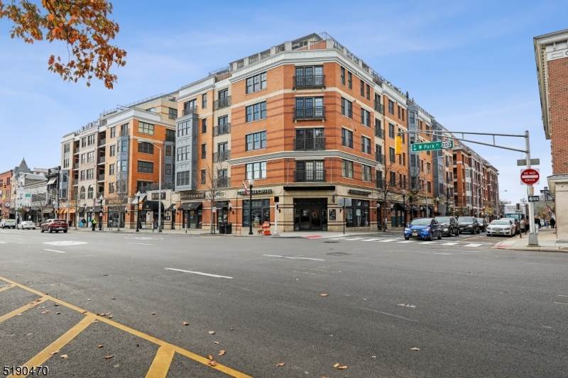 40 W Park - Photo 1